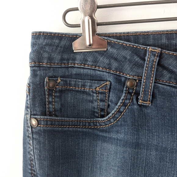 Jessica Simpson Rockin Curvy Boot Jeans (Lighter Than First Photo) Size 29 - Picture 8 of 14